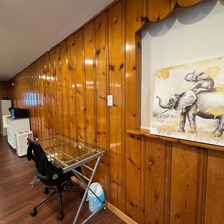 Cozy Spacious Work Friendly Lotus With Garden View High Speed Free Wi Fi And Parking Adjacent To Downtown Монреал Екстериор снимка