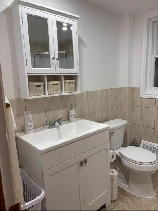 Cozy Spacious Work Friendly Lotus With Garden View High Speed Free Wi Fi And Parking Adjacent To Downtown Монреал Екстериор снимка